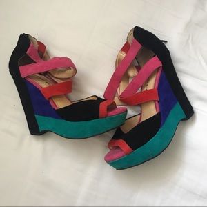 Color block wedges